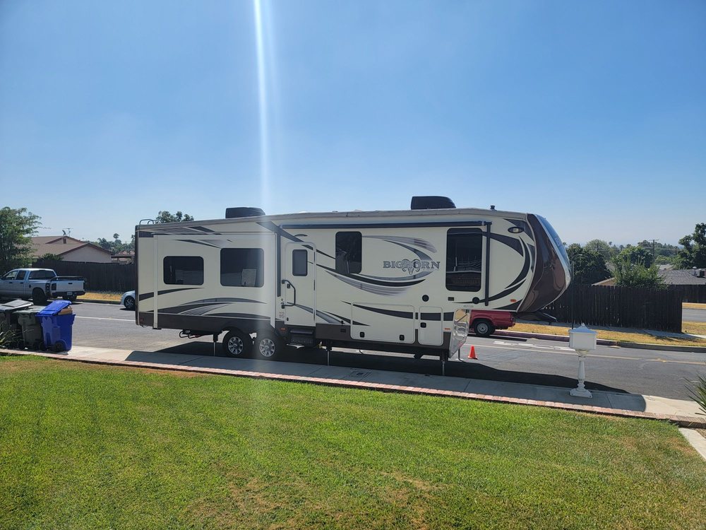 No Frills Rv Wash and Wax