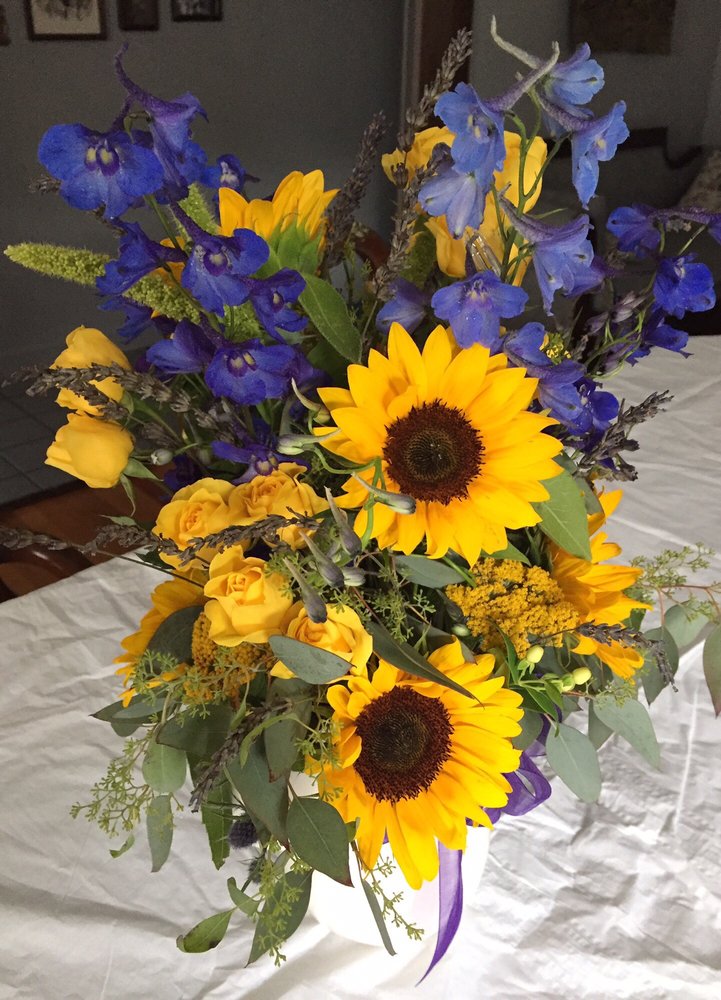 Rolli’s Flowers Florists 20 Crystal Dr, Stoneham, MA Phone Number