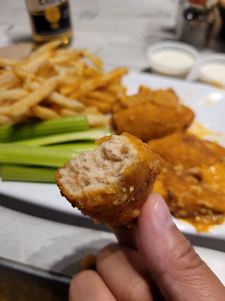 Island Wing Grill & Bar - Jacksonville