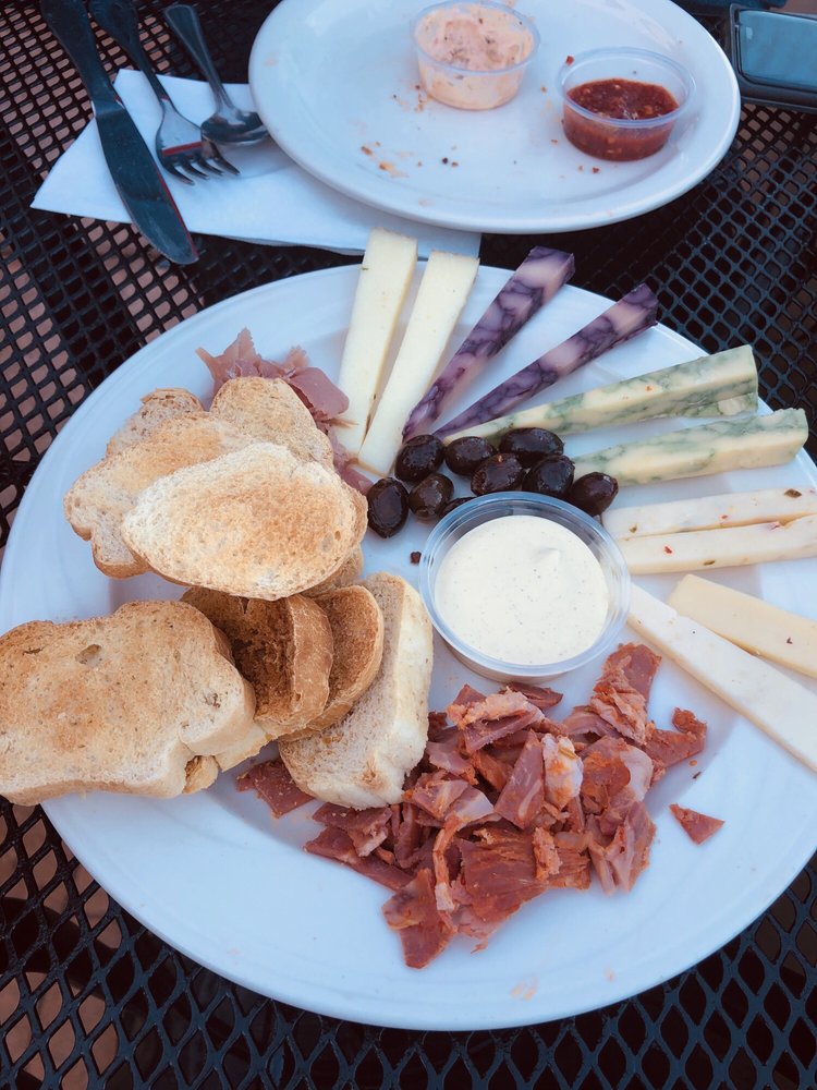 The 805 Bar & Grilled Cheese