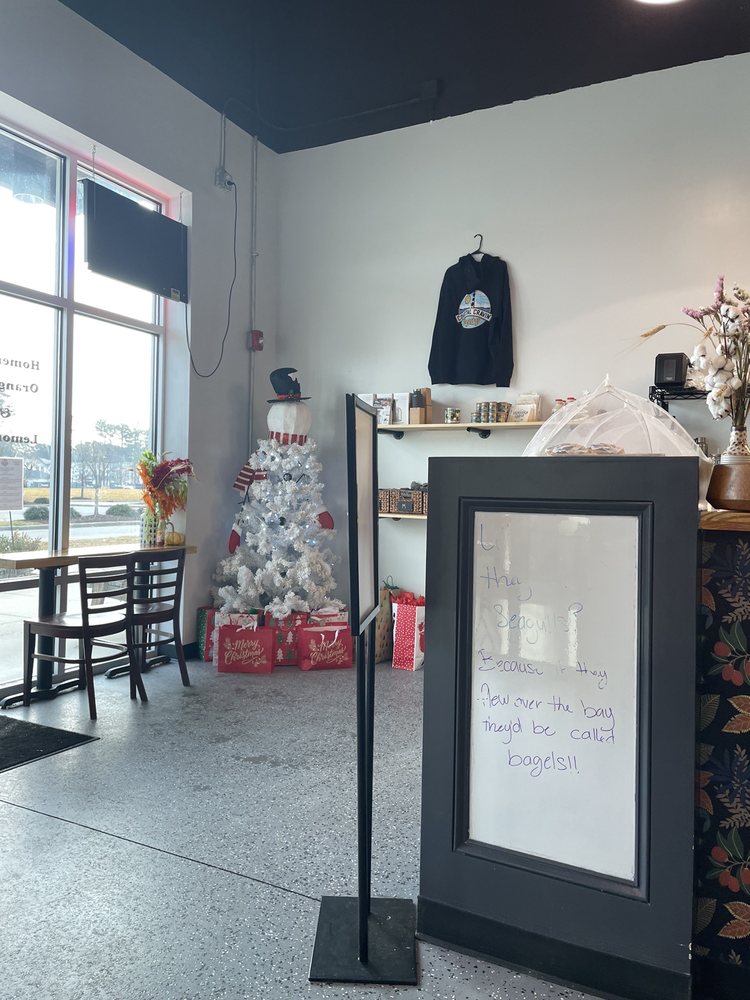 Coastal Cravin’ Bagelry