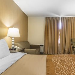 Comfort Inn 24 Photos Hotels 75 Hart Dr Barrie On Canada