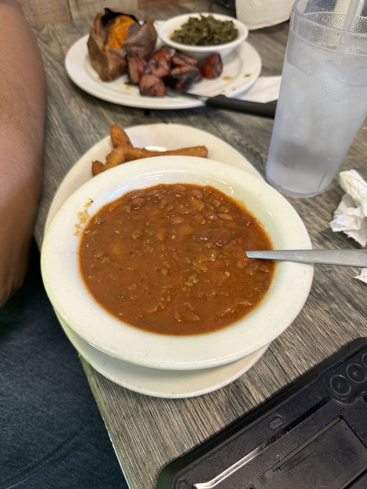 Hillbilly’s Barbeque & Steaks