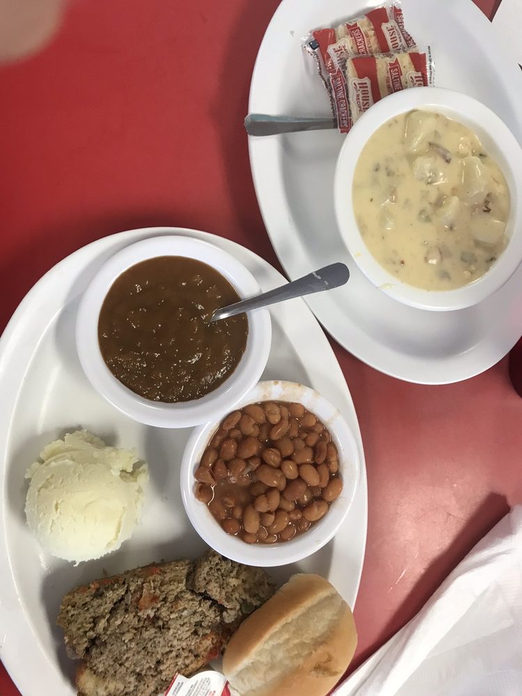 Mom's Country Kitchen
