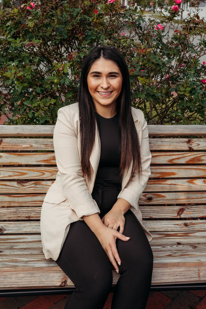 Raquel Hettinger - R&R Realty Group