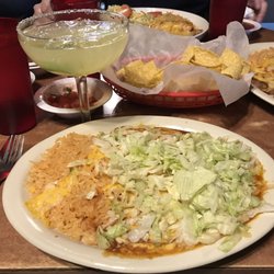 El Toro Mexican Restaurant 17 Photos 34 Reviews 2600 Photo Of El Toro Mexican Restaurant Lincoln Ne United States Cheese Enchilada