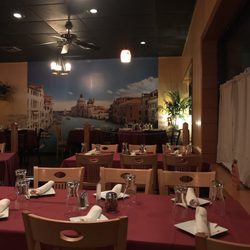 Benvenuto Restaurant 95 Photos 23 Reviews Italian 1785 Photo Of Benvenuto Restaurant Cranston Ri United States Fantastic Seating