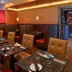 Cardamom 202 Photos 389 Reviews Indian 1739 Plymouth Rd Ann Photo Of Cardamom Ann Arbor Mi United States Dining Room