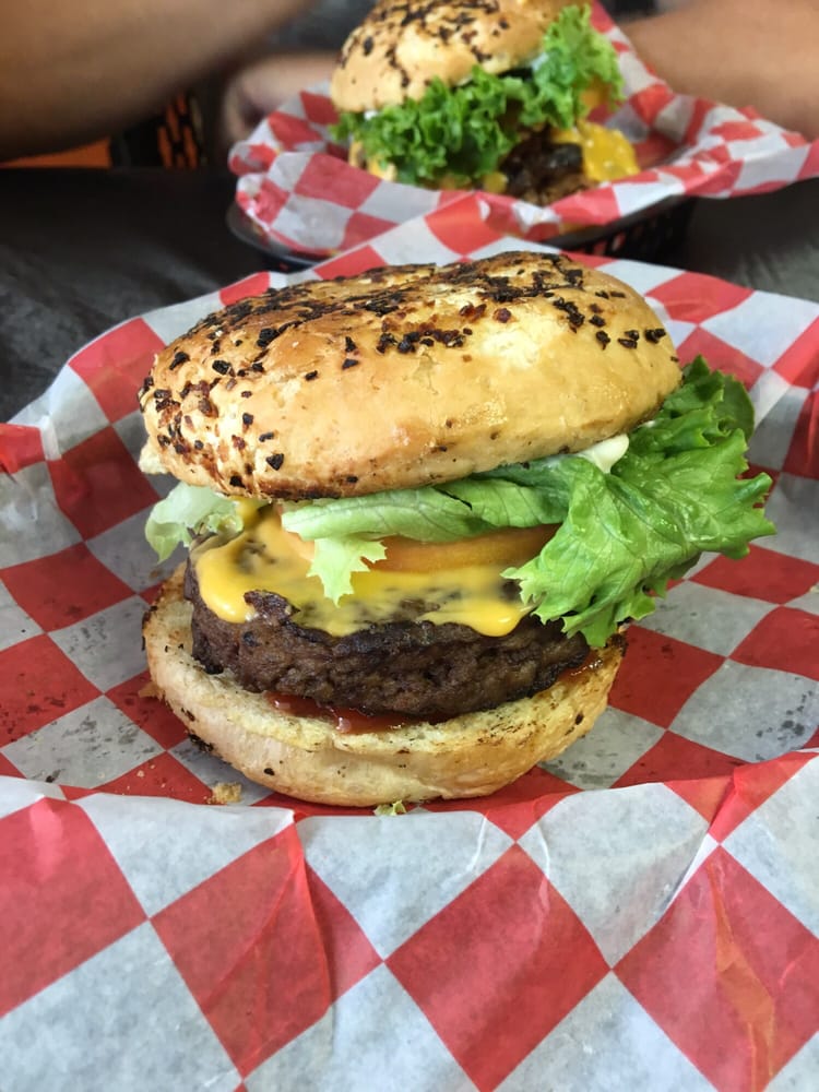 Pot Licker’s Catering and Restaurant Barbeque 107 W Larkin Smith Dr