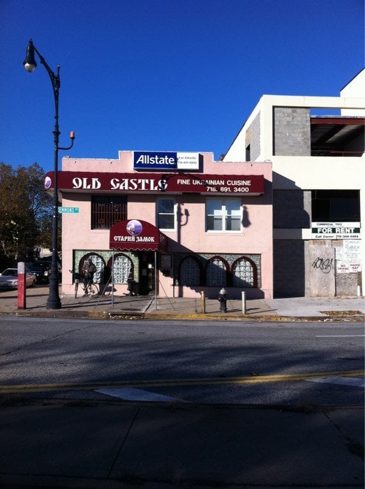 Restaurants near roulette brooklyn