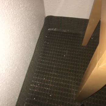 Neptune Park Inn 44 Photos 31 Reviews Hotels 3108 Atlantic Photo Of Neptune Park Inn Virginia Beach Va United States Dirty Floor