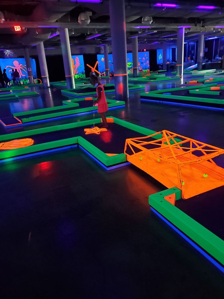 GlowGolf