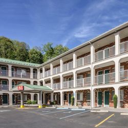 Econo Lodge 17 Photos Hotels 1203 Brd St Summersville Wv Photo Of Econo Lodge Summersville Wv United States