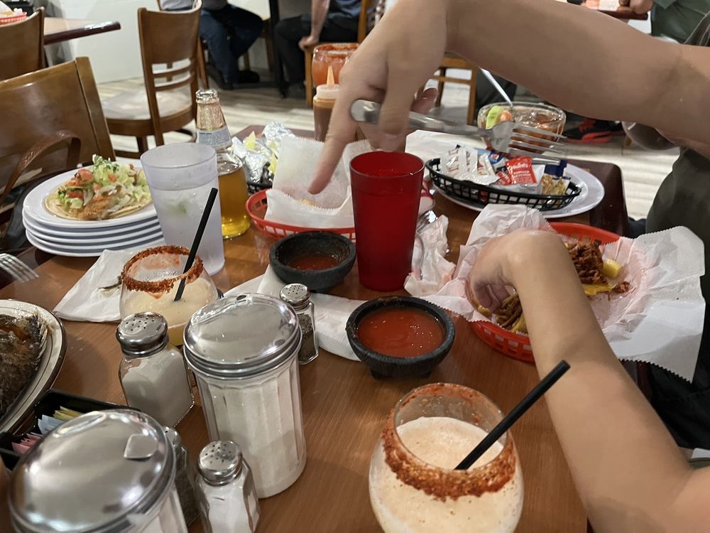 El Farolito Jr