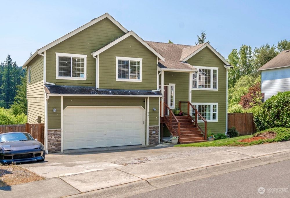 Gutter & Roof Solutions NW