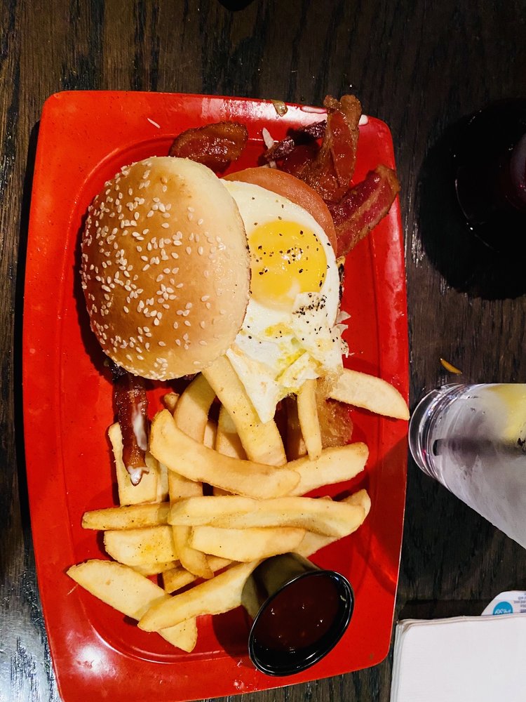 Red Robin Gourmet Burgers and Brews