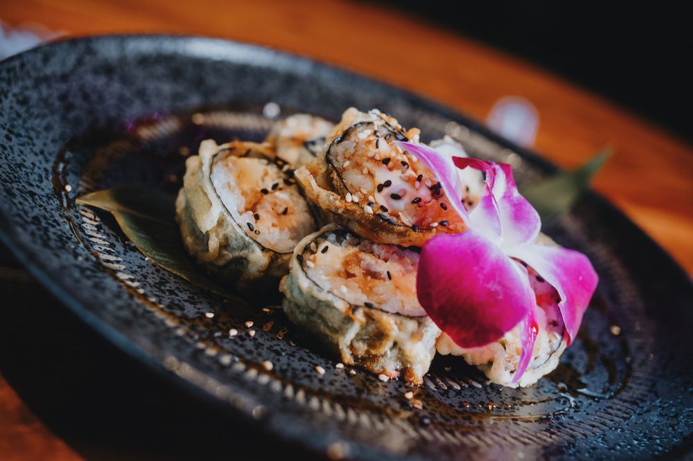 Komoon Thai Sushi & Ceviche