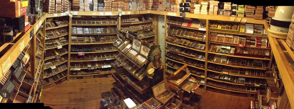 Leesburg Cigar & Pipe