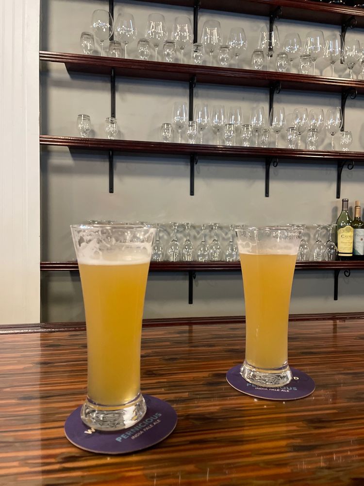 The Bruin Craft Beer and Wine