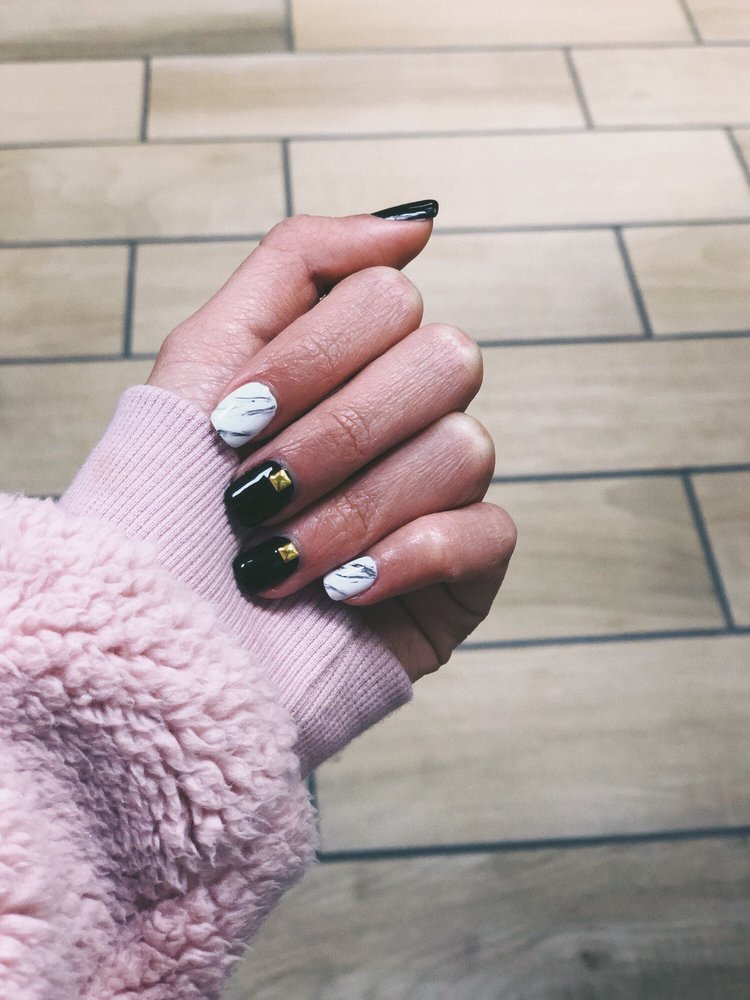 Nail Max