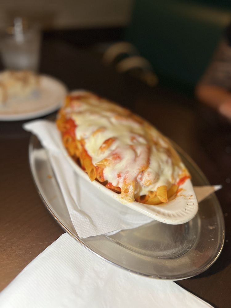 Evelyn's Big Italian Pizzeria & Ristorante Evelyn's Big Italian Pizzeria & Ristorante