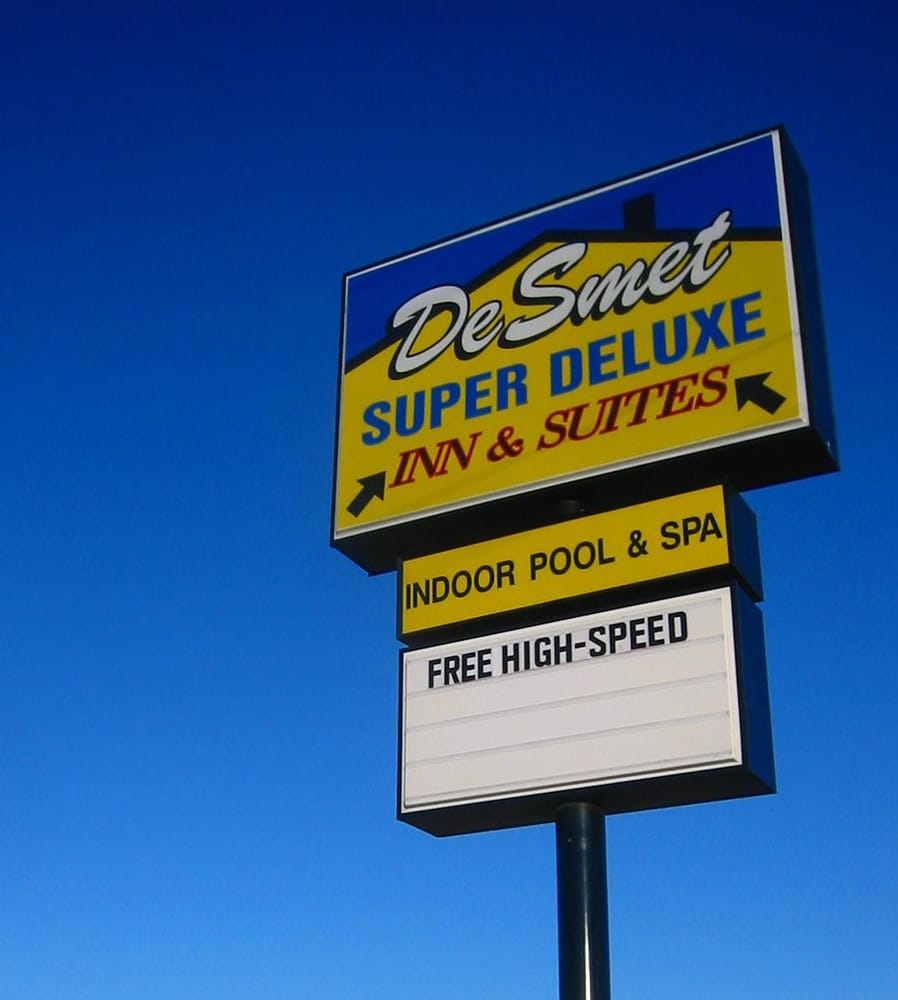 De Smet Super Deluxe Inn & Suites Hotels 288 Hwy 14 E, De Smet, SD