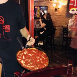 Pequod S Pizzeria 2392 Photos 5064 Reviews Pizza 2207 N Photo Of Pequod S Pizzeria Chicago Il United States