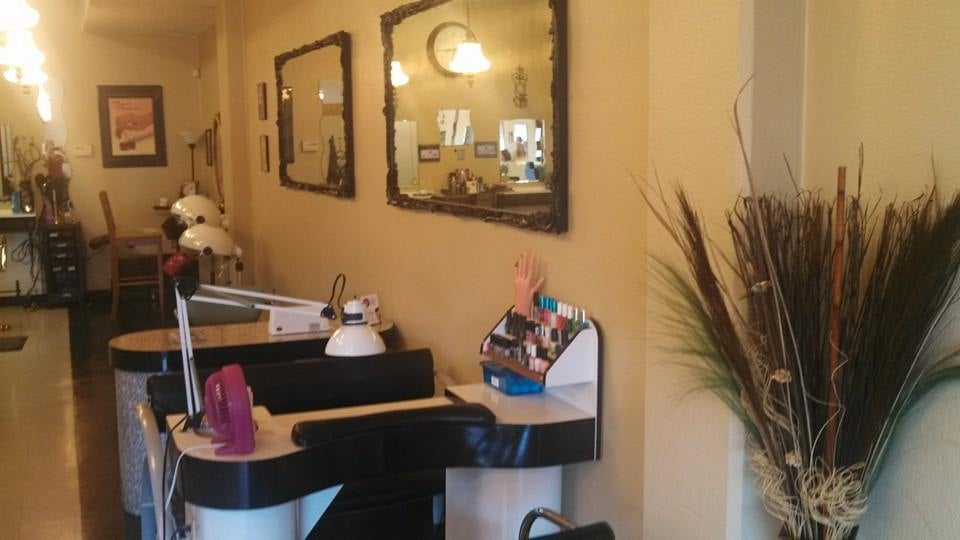 Diamonds Beauty Salon CLOSED Barbers 533 W Harding Way, Stockton