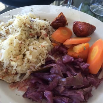 Hotel Alsace 43 Photos 28 Reviews Hotels 1651 Us Hwy 90 W Photo Of Hotel Alsace Castroville Tx United States German Pork Loin