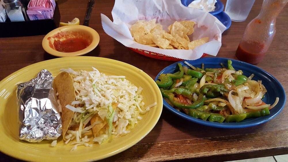 La Fuente Mexican Restaurant 32 Reviews Mexican 899 SW Lemans Ln