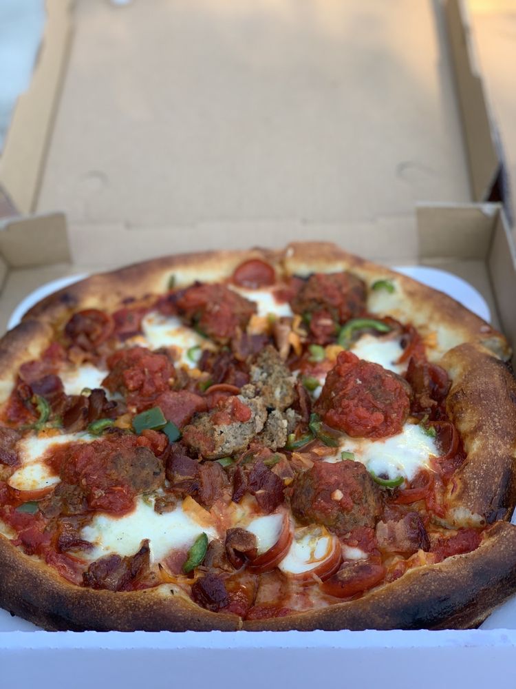 Creekside Pizza & Taproom