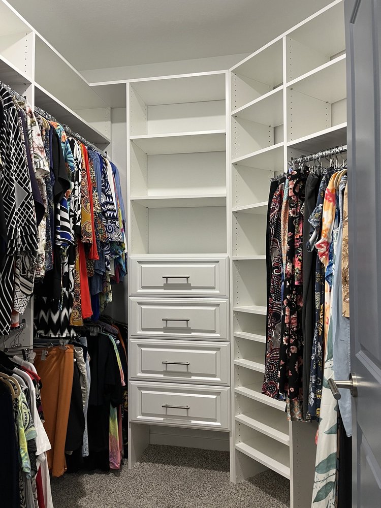 image of business The Closet Monkey