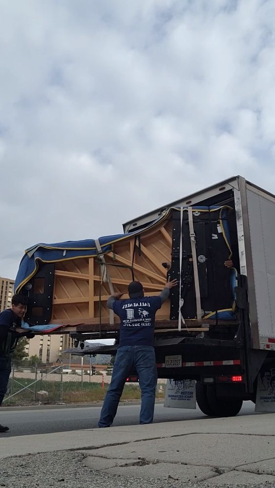 Balladares Piano & Furniture Moving