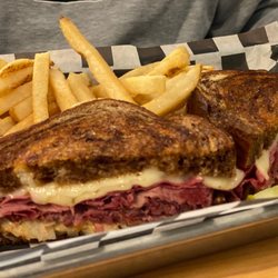 Toonies Fish & Steakhouse Giftly - Email, Text or Print, 216 N Bridge ...