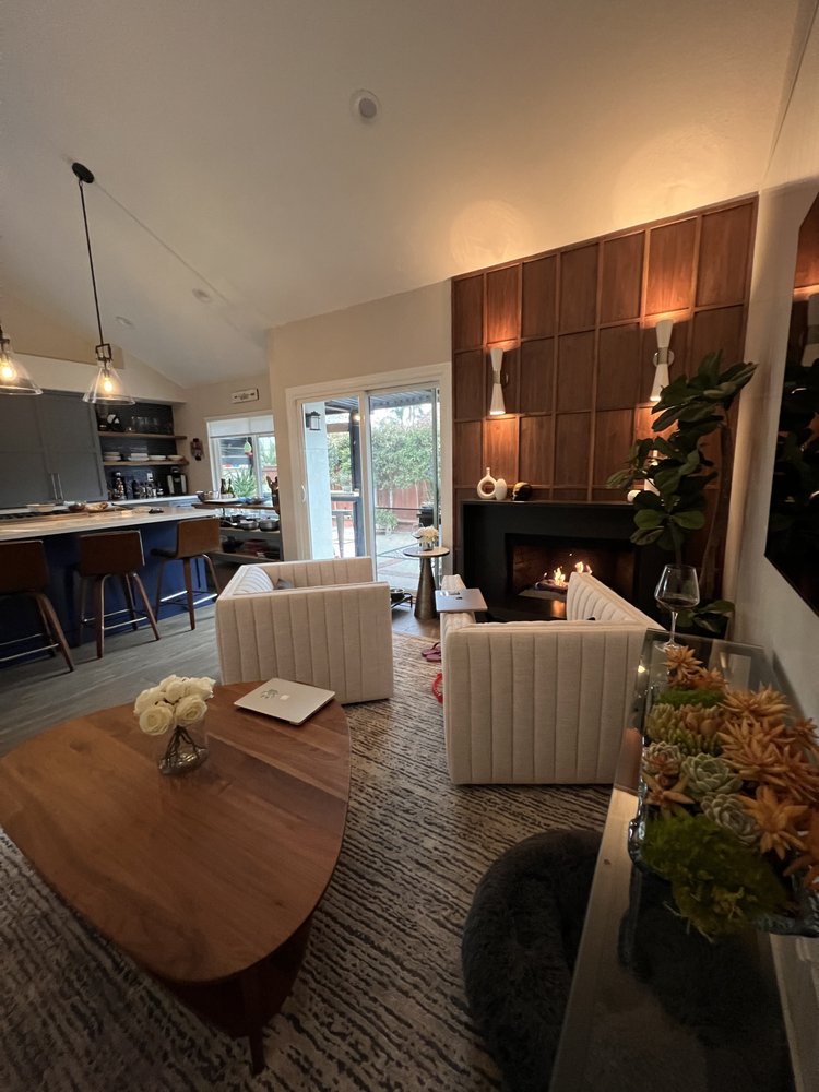 image of business Pacific Landmark