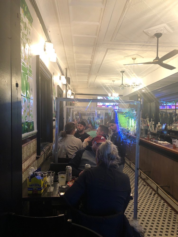 Kelliann's Bar & Grill