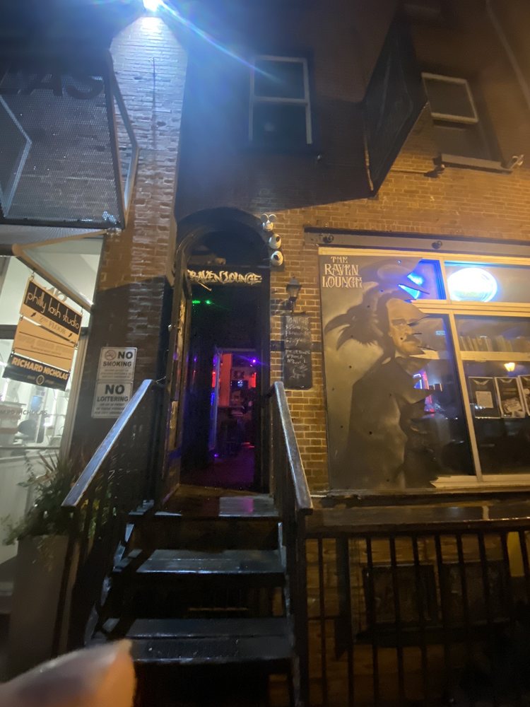 Raven Lounge