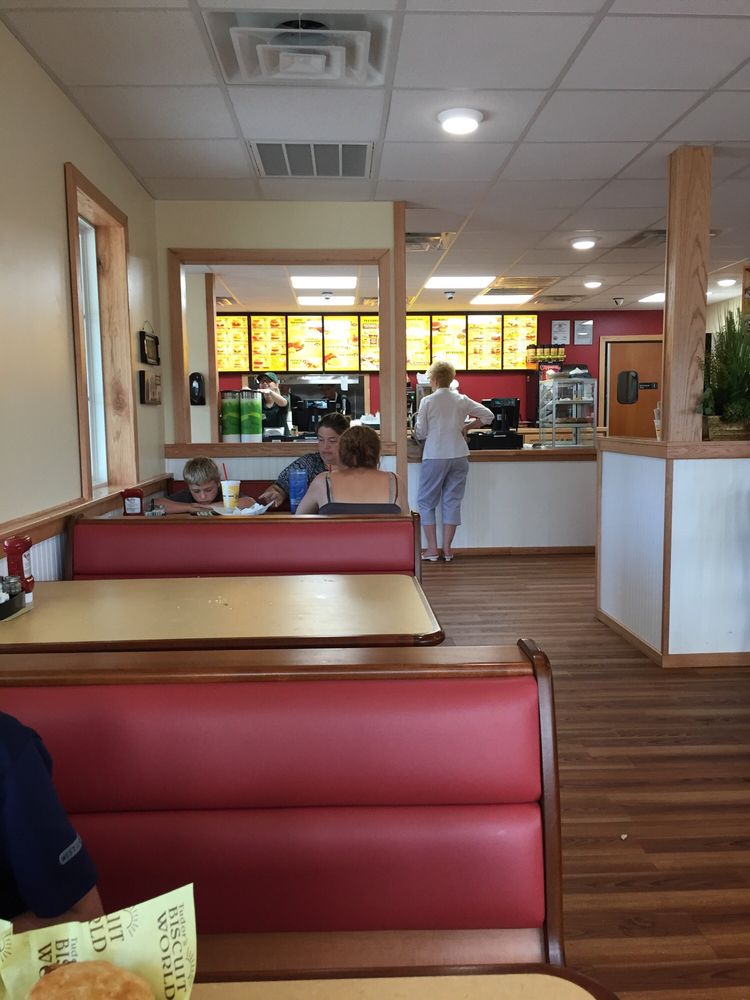 Tudor’s Biscuit World Breakfast & Brunch 2901 Pike St, Parkersburg