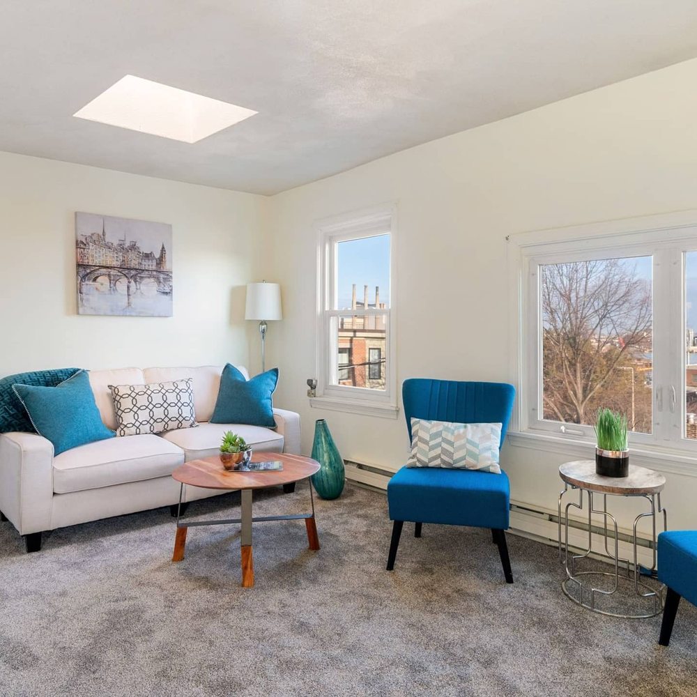 image of business Laura Graziano Staging & Interiors