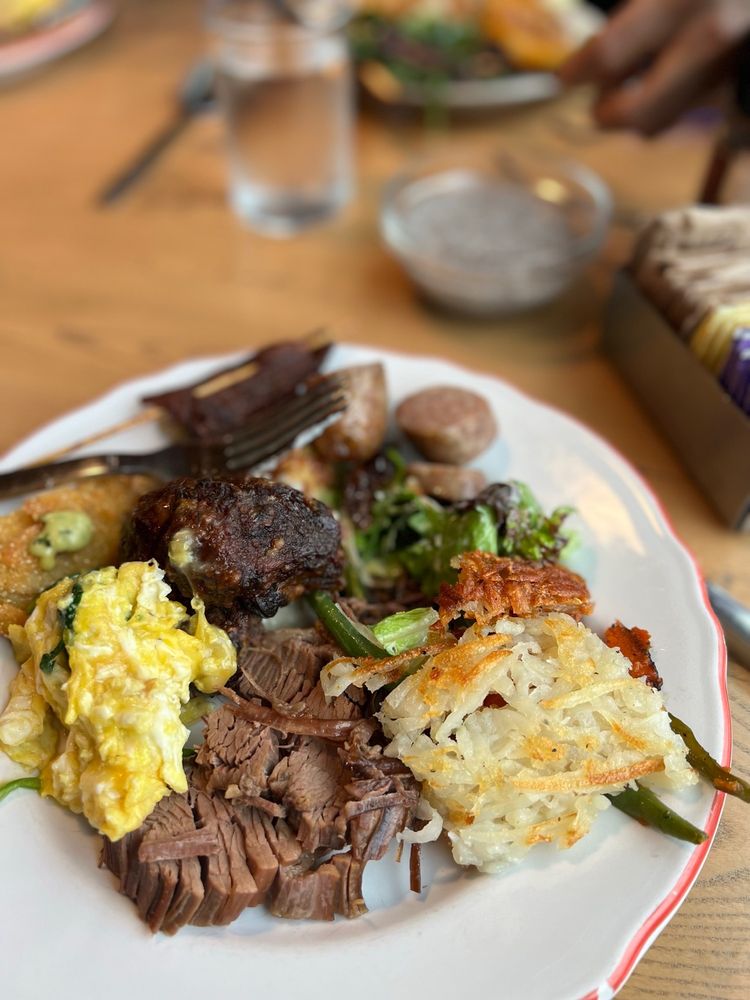 Founding Farmers - Tysons