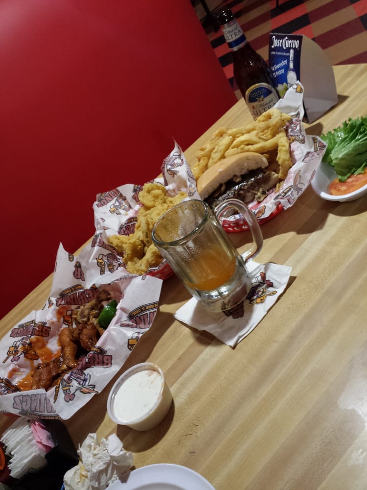 BreWingZ Sports Bar & Grill 12 Photos & 14 Reviews Chicken Wings