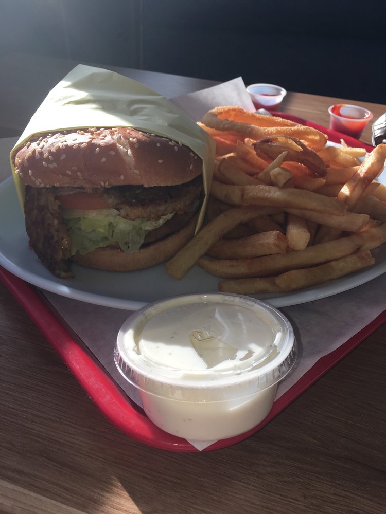 tam-s-burgers-12-photos-27-reviews-burgers-6620-s-central-ave