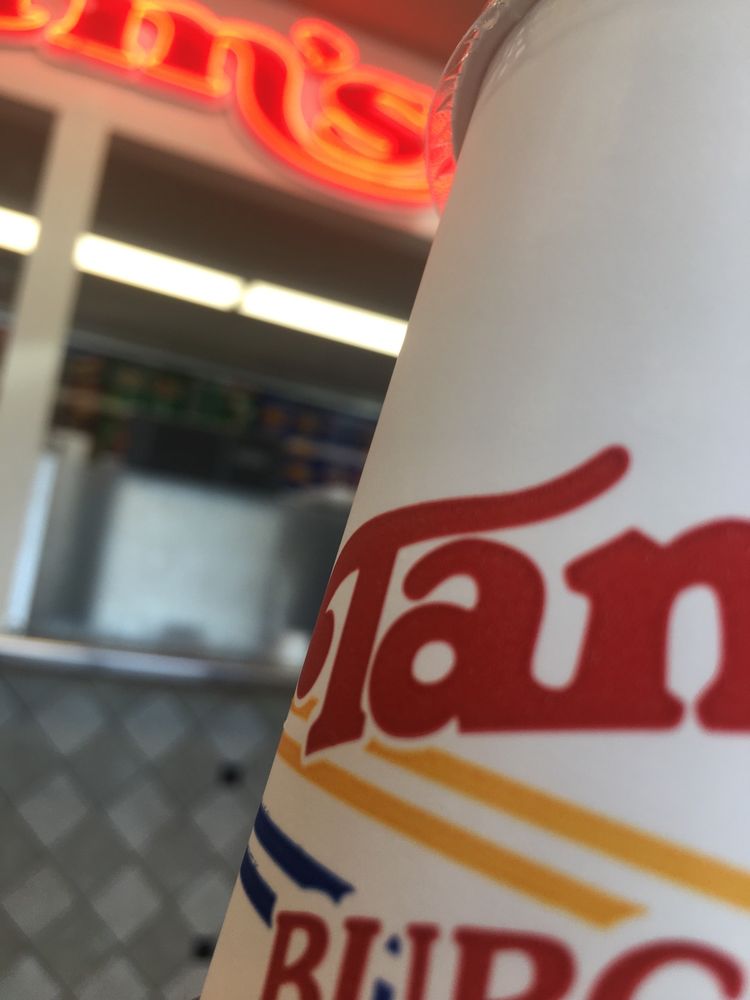 Tam's Burgers
