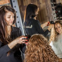 Holistic Hairnails 11 Photos Hair Salons Pl świętej Kingi 1