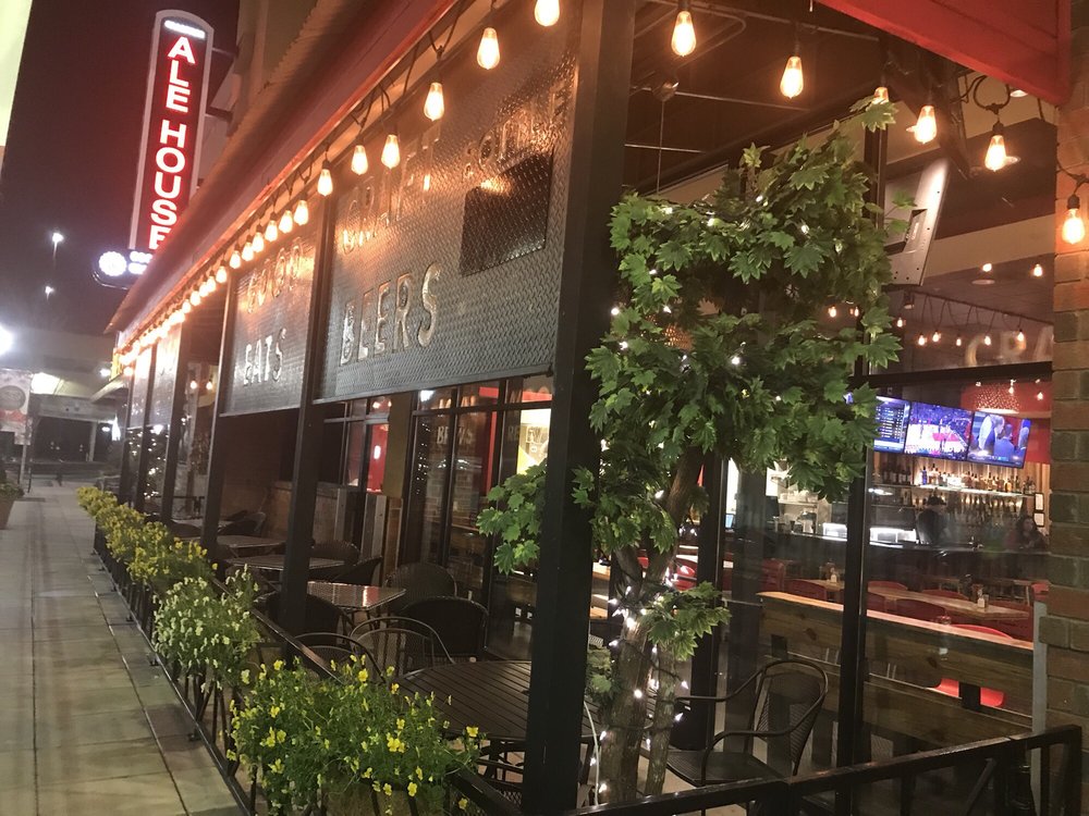 Crabtree Ale House 22 Photos Sports Bars 4325 Glenwood Ave