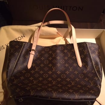 Louis Vuitton Chevy Chase Saks - 27 Reviews - Leather Goods - 5555 Wisconsin Ave, Chevy Chase ...