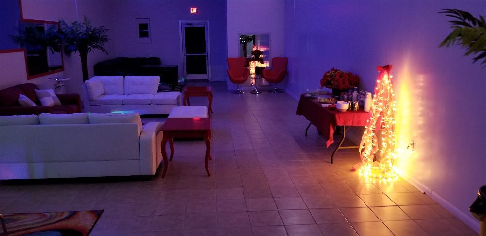 Sugars Sports Block and Lounge