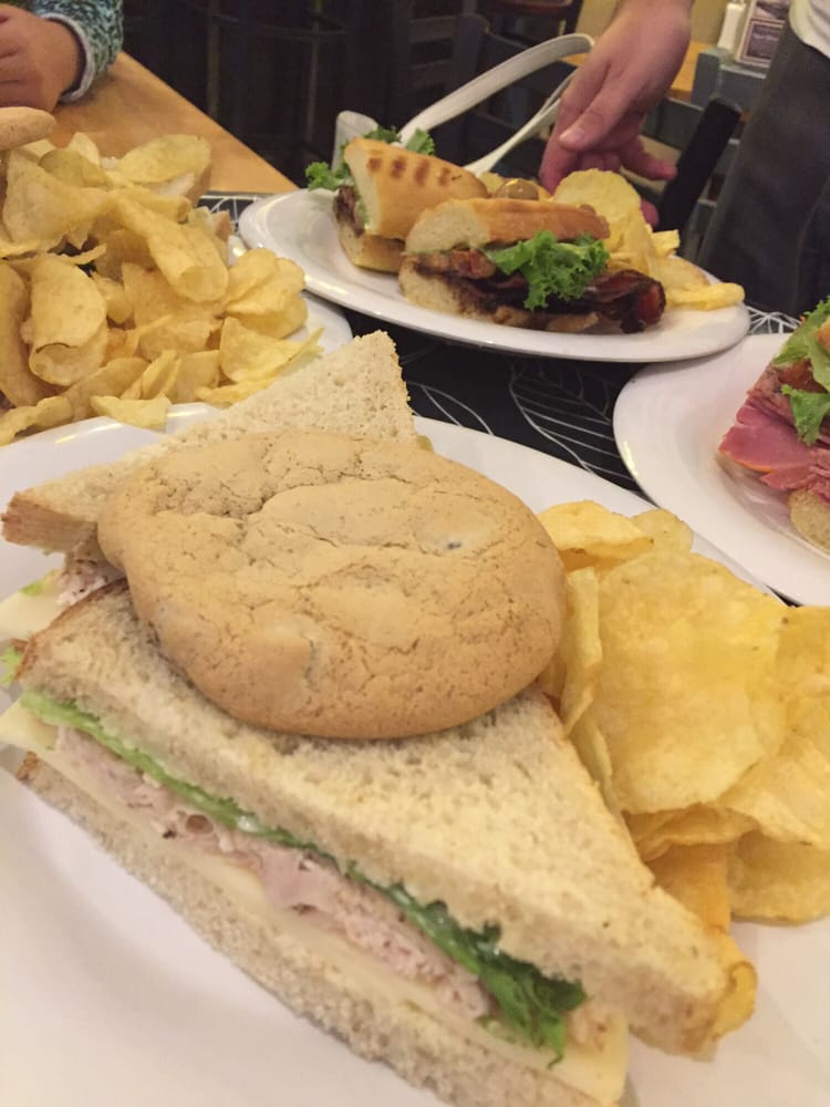 Kids menu turkey sandwich, very good and comes with chips ...