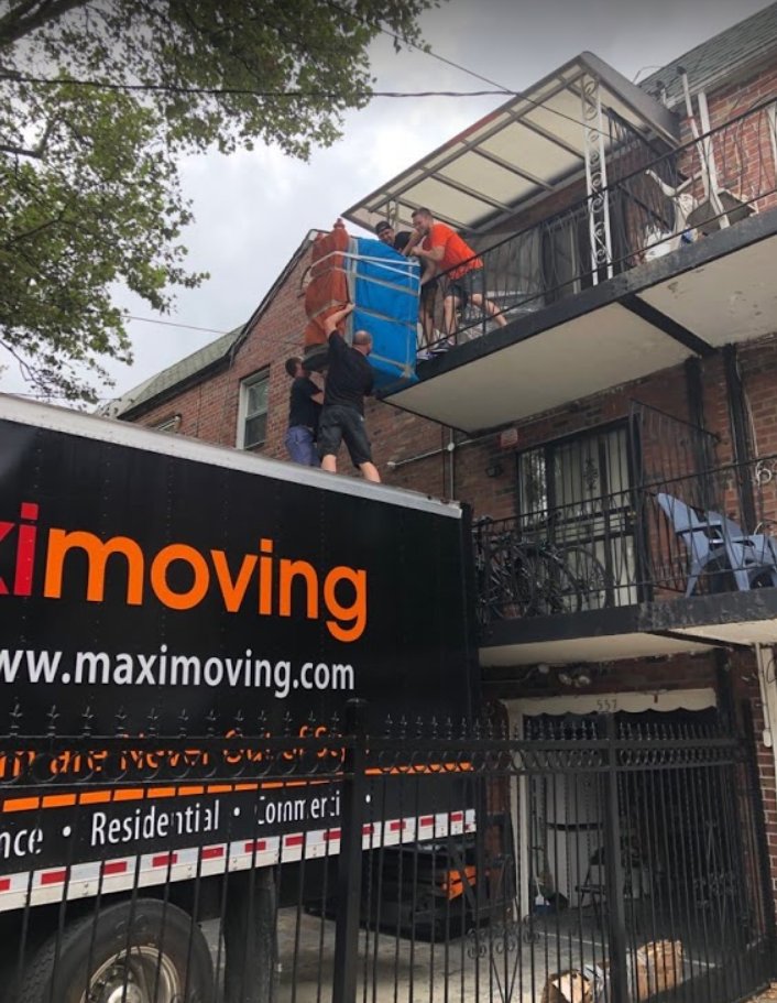 Maxi Moving