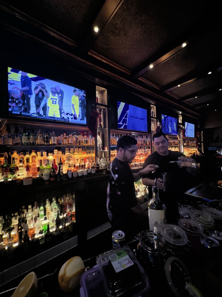 The Cove Cocktail Bar